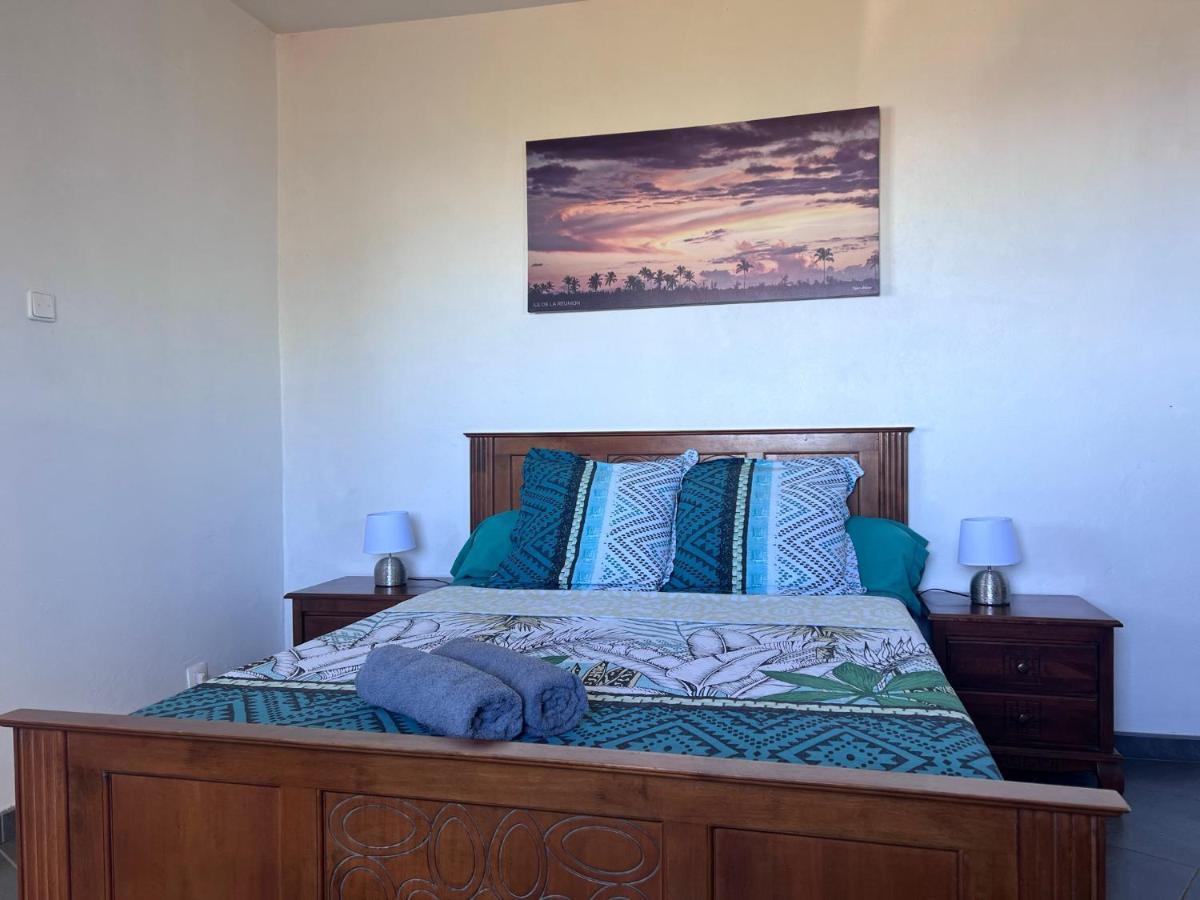 Ferme L'Eau De Coco Bed & Breakfast Saint-Paul Bagian luar foto